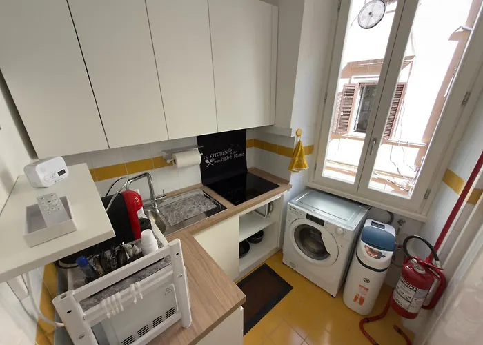 Bocaccio's - 2 Min From Trevi Fountain