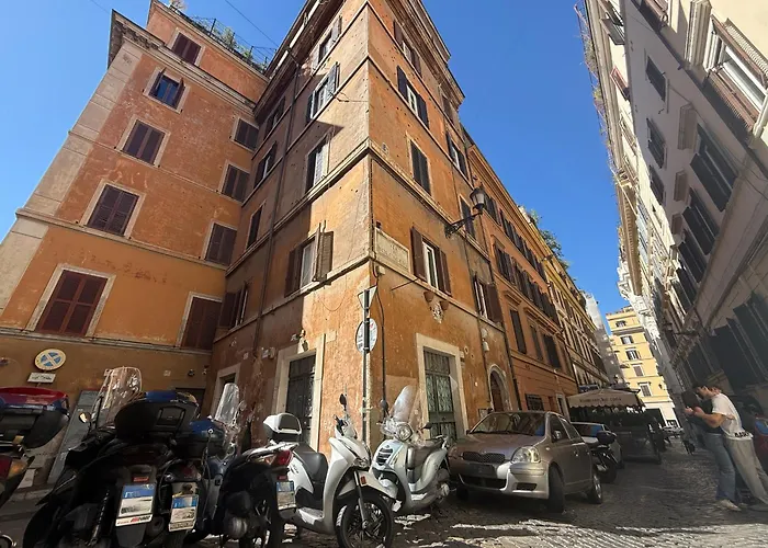 Bocaccio's - 2 Min From Trevi Fountain * Roma