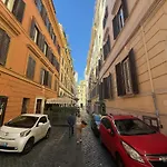 דירה Bocaccio's - 2 Min From Trevi Fountain *